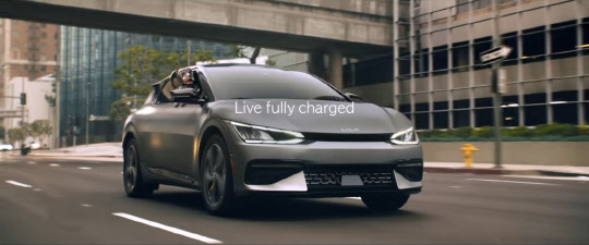 기아 EV6 미국 광고 영상. 기아 영상 캡처